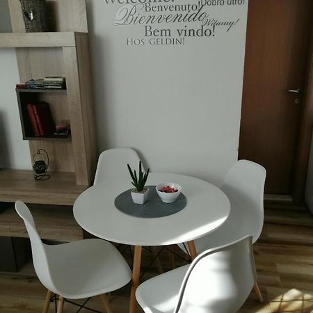 Apartman Gust แฮร์เซ็ก-โนวี ภายนอก รูปภาพ