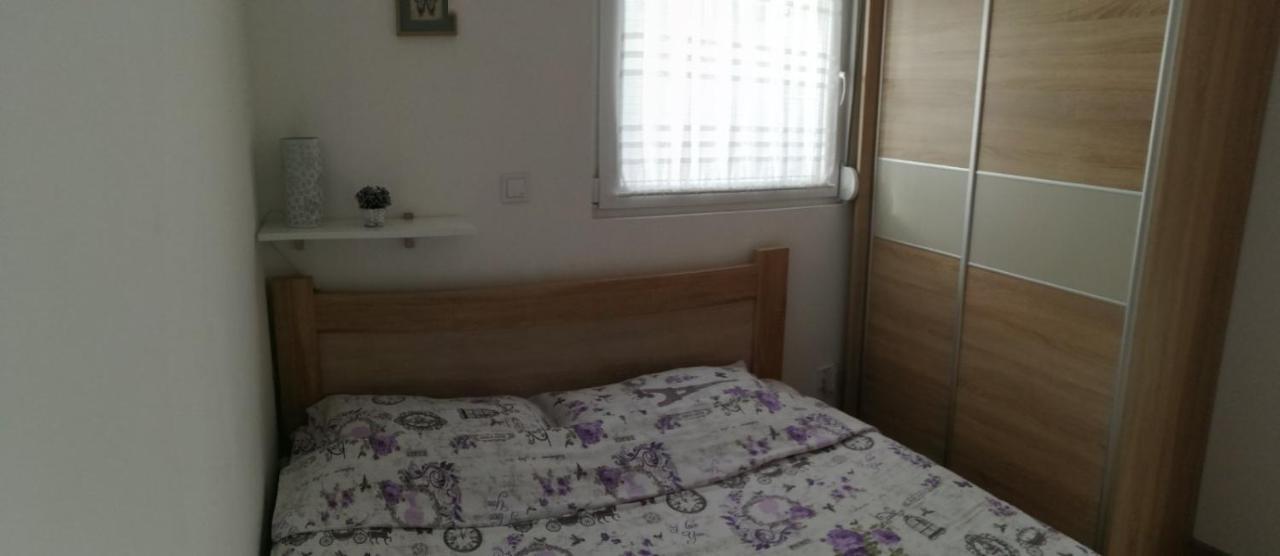 Apartman Gust แฮร์เซ็ก-โนวี ภายนอก รูปภาพ